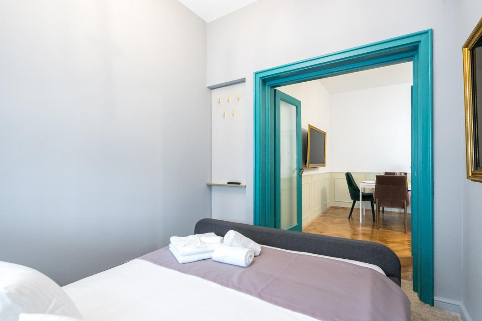 Highline Downtown Residences 6 Persons Family Apartment 부쿠레슈티 외부 사진