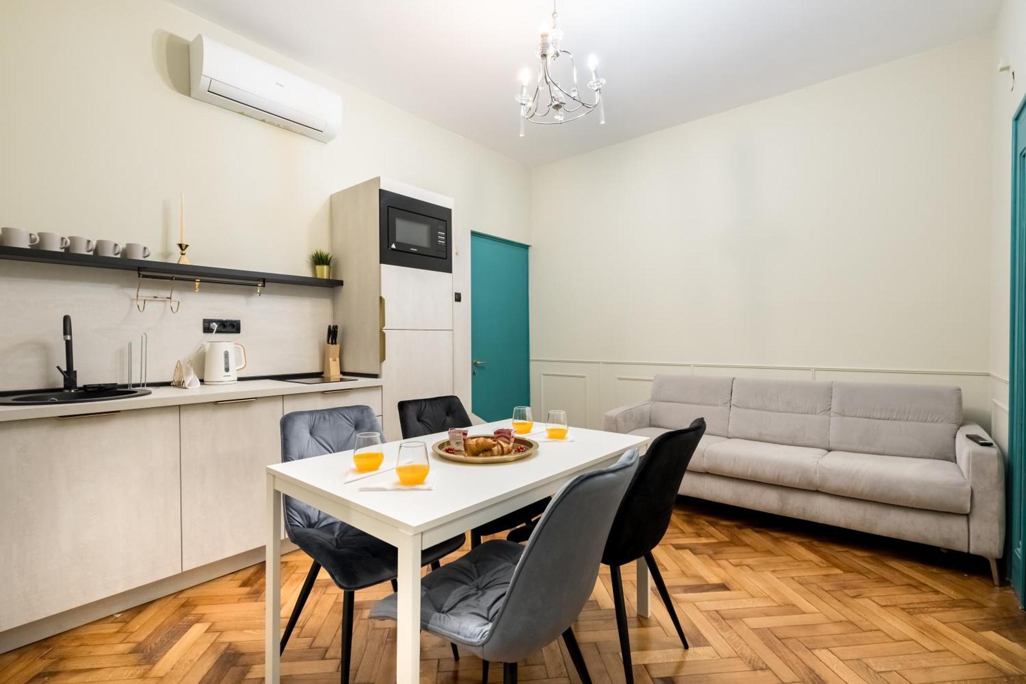 Highline Downtown Residences 6 Persons Family Apartment 부쿠레슈티 외부 사진