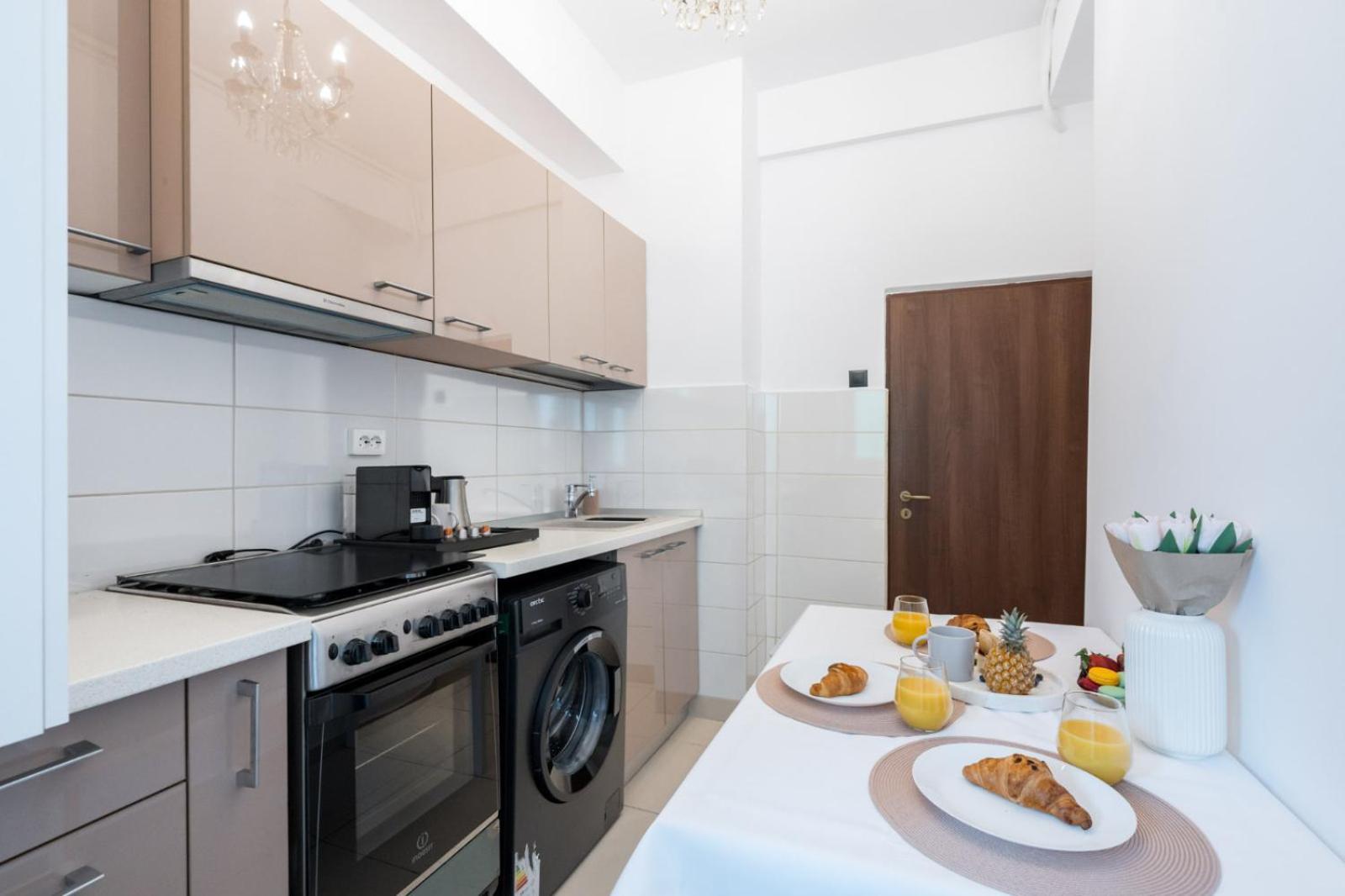 Highline Downtown Residences 6 Persons Family Apartment 부쿠레슈티 외부 사진