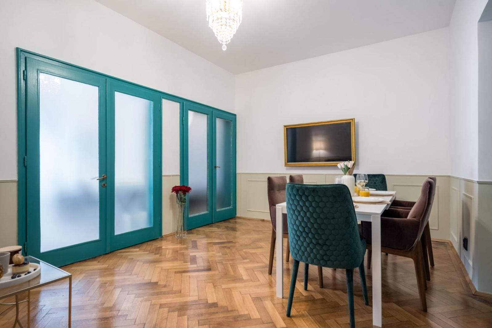 Highline Downtown Residences 6 Persons Family Apartment 부쿠레슈티 외부 사진