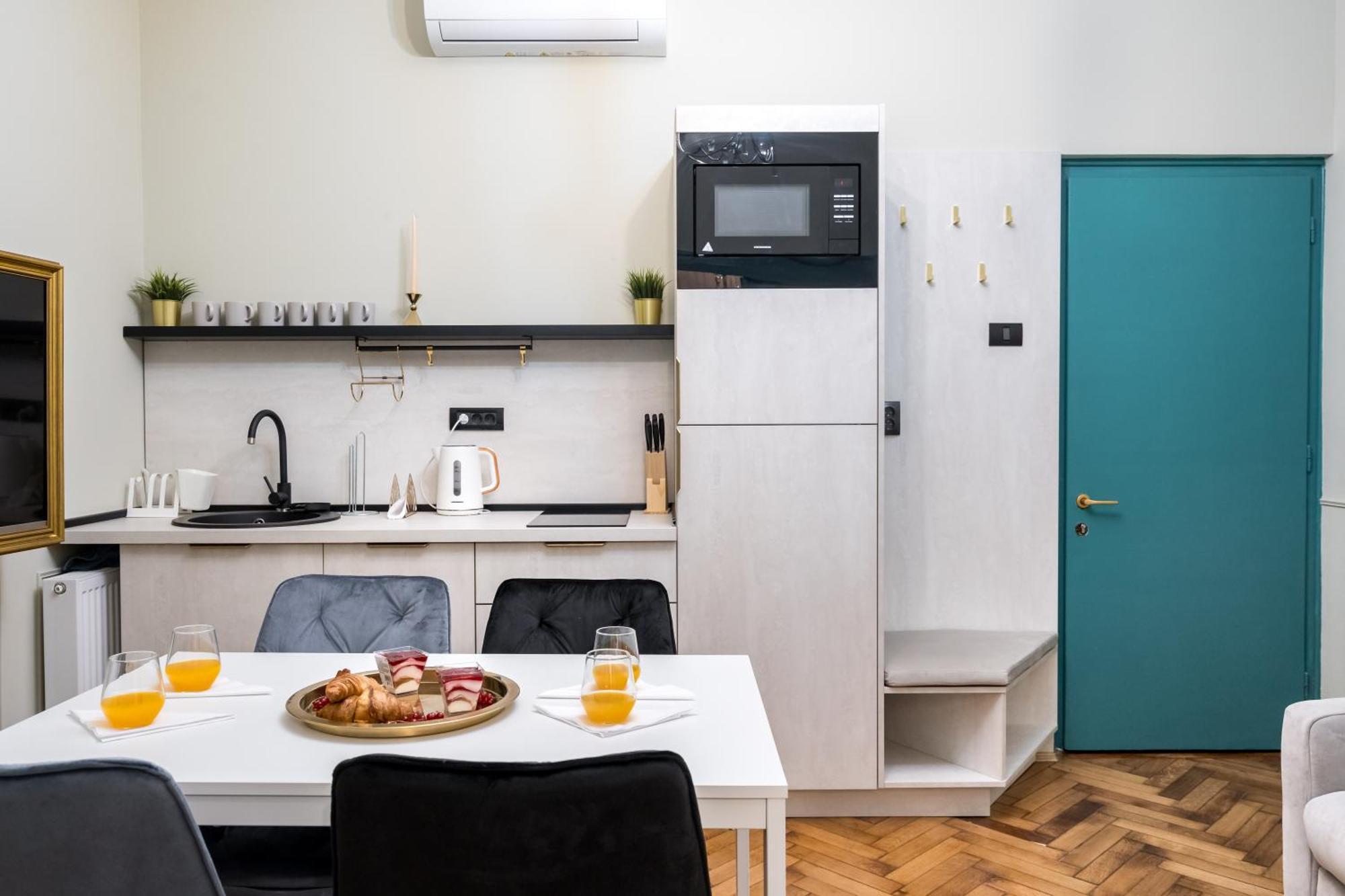Highline Downtown Residences 6 Persons Family Apartment 부쿠레슈티 외부 사진
