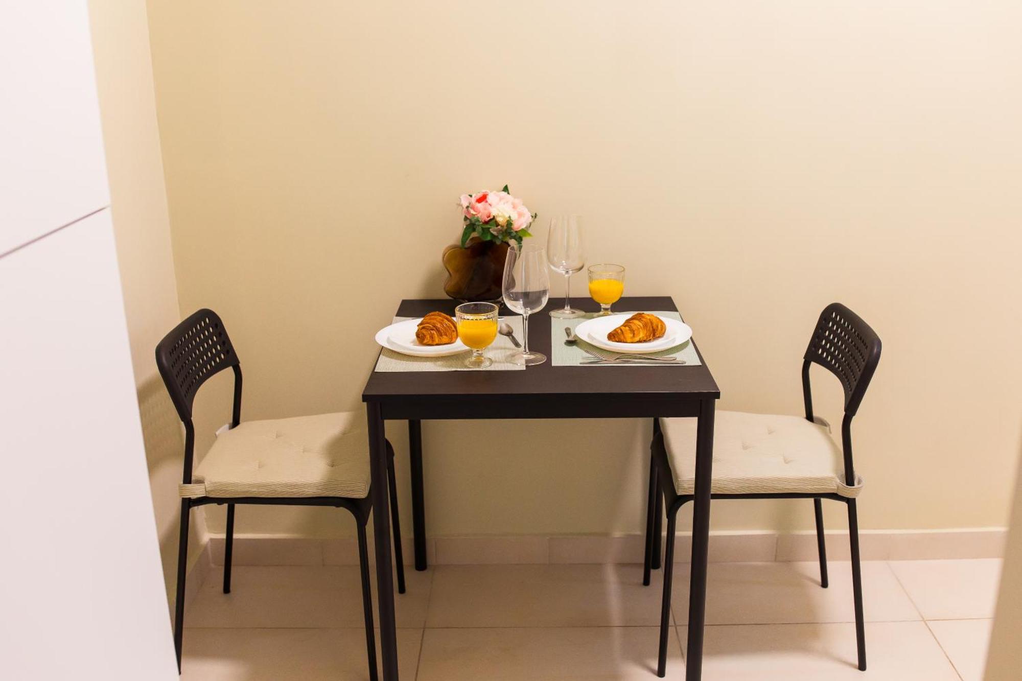 Highline Downtown Residences 6 Persons Family Apartment 부쿠레슈티 외부 사진